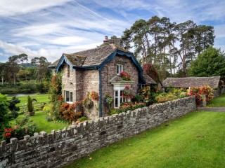 Jigsaw Puzzle «English cottage»