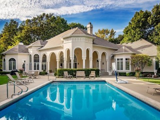 Jigsaw Puzzle «House with pool»