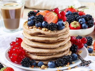 Jigsaw Puzzle «Pancakes under the berries»