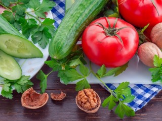 Jigsaw Puzzle «Vegetables and nuts»