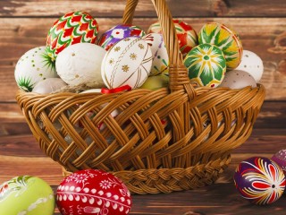 Jigsaw Puzzle «Pysanky in a basket»