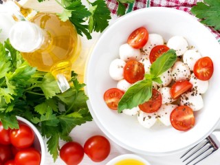 Jigsaw Puzzle «Tomatoes with cheese»
