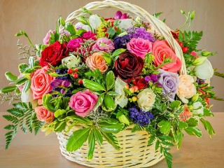 Jigsaw Puzzle «Flowers in a basket»