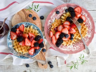 Jigsaw Puzzle «waffles with fruit»