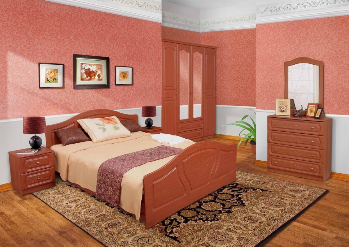 Спальня с рыжей мебелью