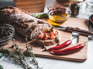 Jigsaw Puzzle «Baguette with tomatoes»