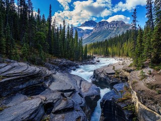 Jigsaw Puzzle «Mountain river»