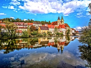 Jigsaw Puzzle «City on the river»