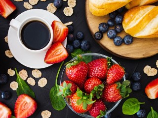 Jigsaw Puzzle «Coffee and berries»