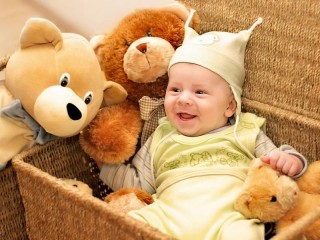 Jigsaw Puzzle «Baby and bears»