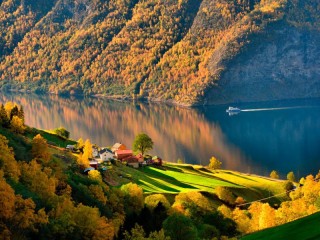 Jigsaw Puzzle «By boat on the lake»