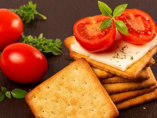 Jigsaw Puzzle «Cookies and tomatoes»
