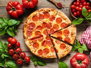Jigsaw Puzzle «Pizza with tomatoes»