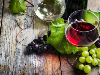 Jigsaw Puzzle «Wine and grapes»