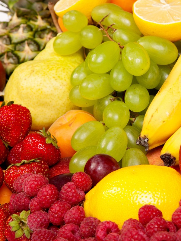 Фруктоза в ягодах и фруктах. Фрукты 3д. Ягодно фруктовый фестиваль. Овощи, фрукты и ягоды на рынке. Три фрукта.